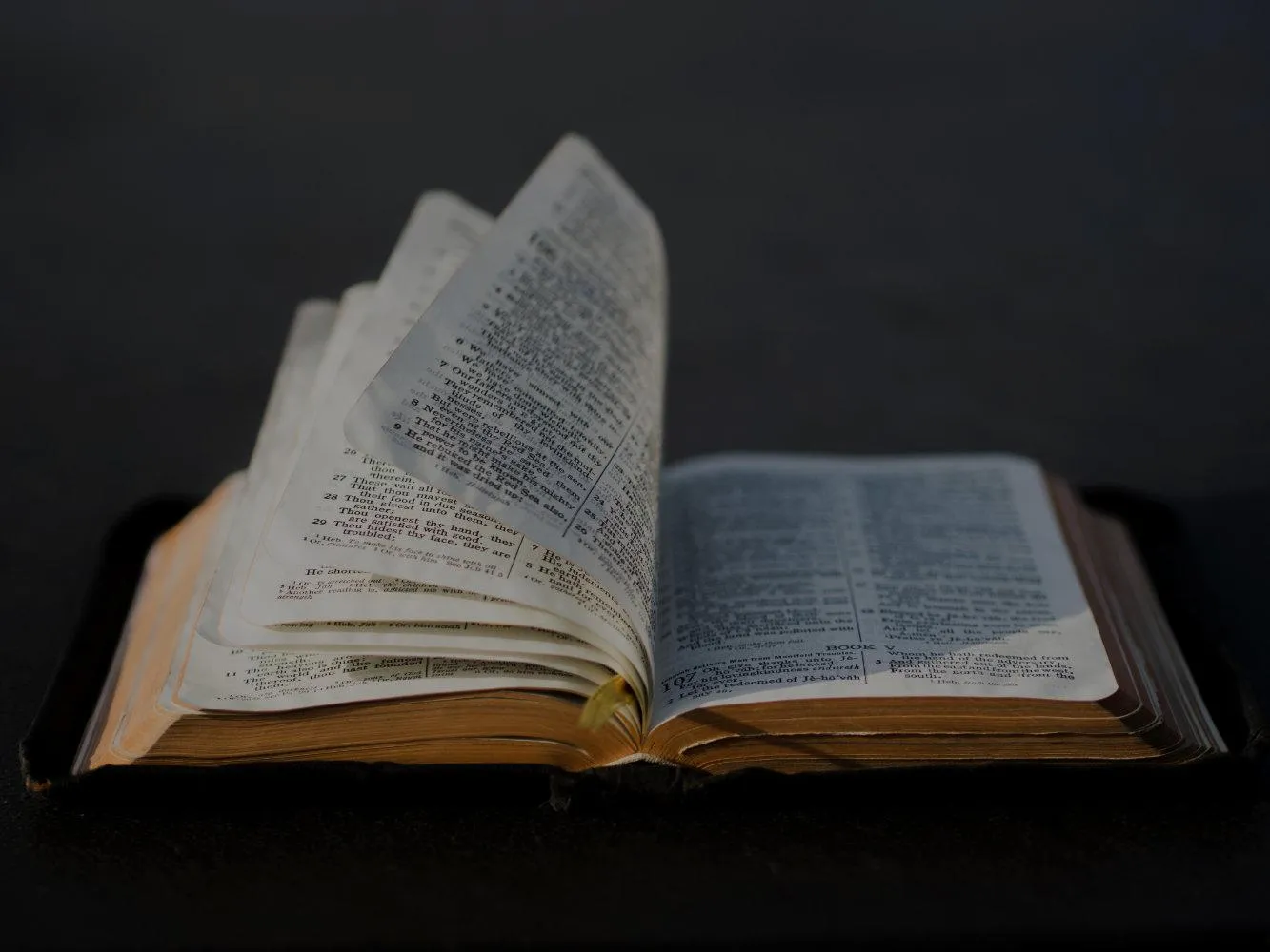 Old Testament Scripture pointing toward the coming of Jesus